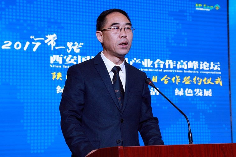 陕西省J9集团产业项目合作签约典礼进行｜王成文熊良虎致辞
