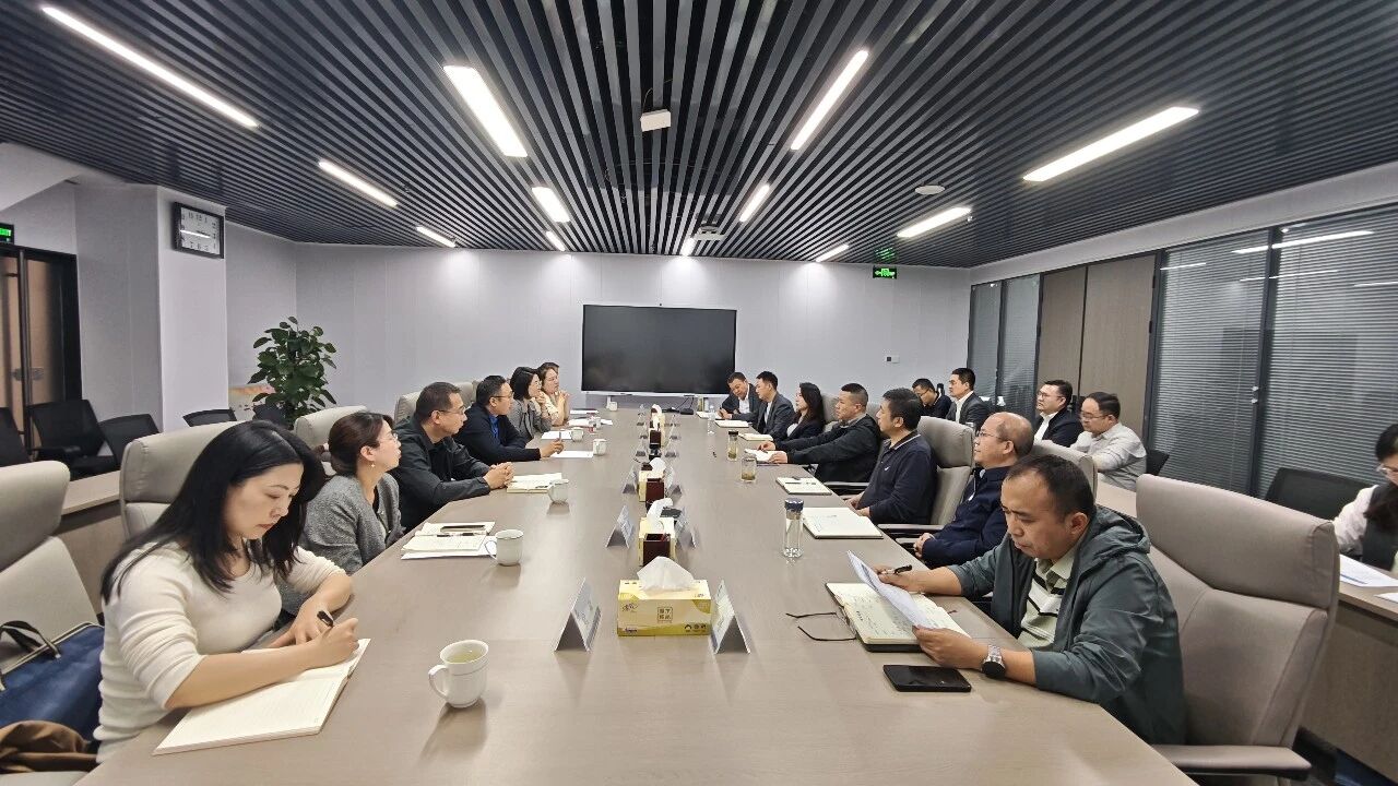 共探协同发展新蹊径｜水环境公司与中圣环境公司座谈互换